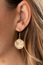 Load image into Gallery viewer, Paparazzi Circulating Shimmer Gold Necklace