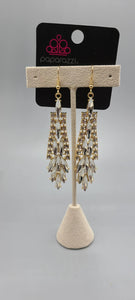 Paparazzi Crown Heiress Gold Earring