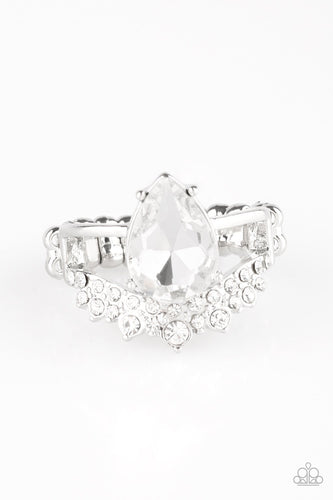 Paparazzi If The Crown Fits - White Ring