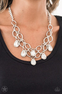 Paparazzi how-Stopping Shimmer - White Necklace