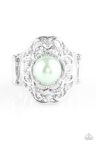 Paparazzi Pearl Princess - Green Ring