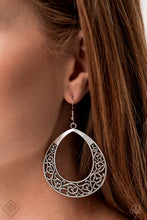 Load image into Gallery viewer, Paparazzi Vineyard Venture - Silver Earrings - Fashion Fix September 2020