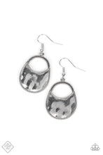 Load image into Gallery viewer, Paparazzi Rio Rancho Relic - Silver Earrings