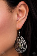 Load image into Gallery viewer, Paparazzi The GRATE Beyond Green Earring